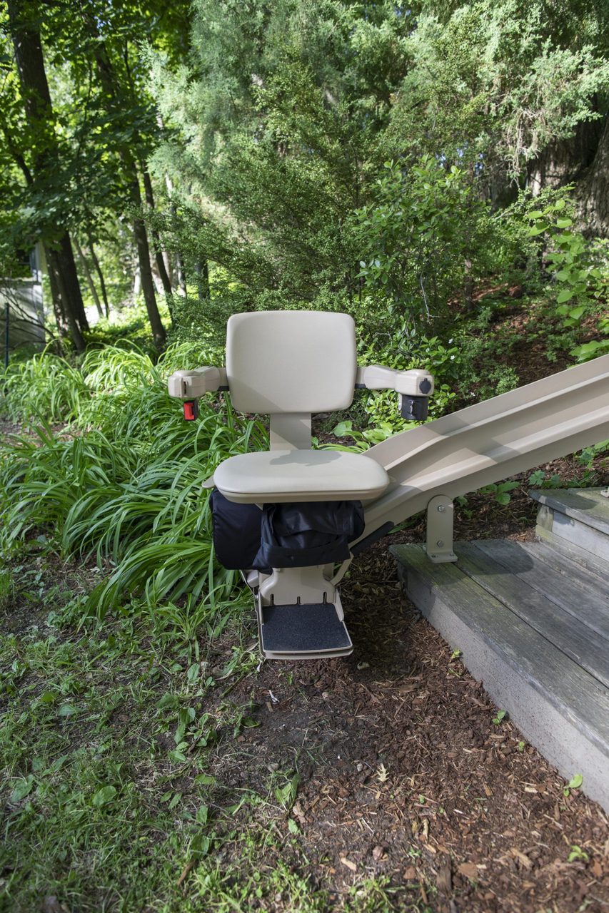 What Makes a Great Stairlift Installer for Curved Staircases — Stairlifts Plymouth